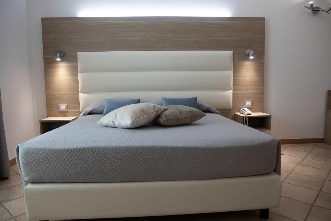 Pegasus Hotel Sassari Bagian luar foto