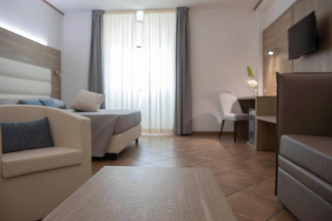 Pegasus Hotel Sassari Bagian luar foto