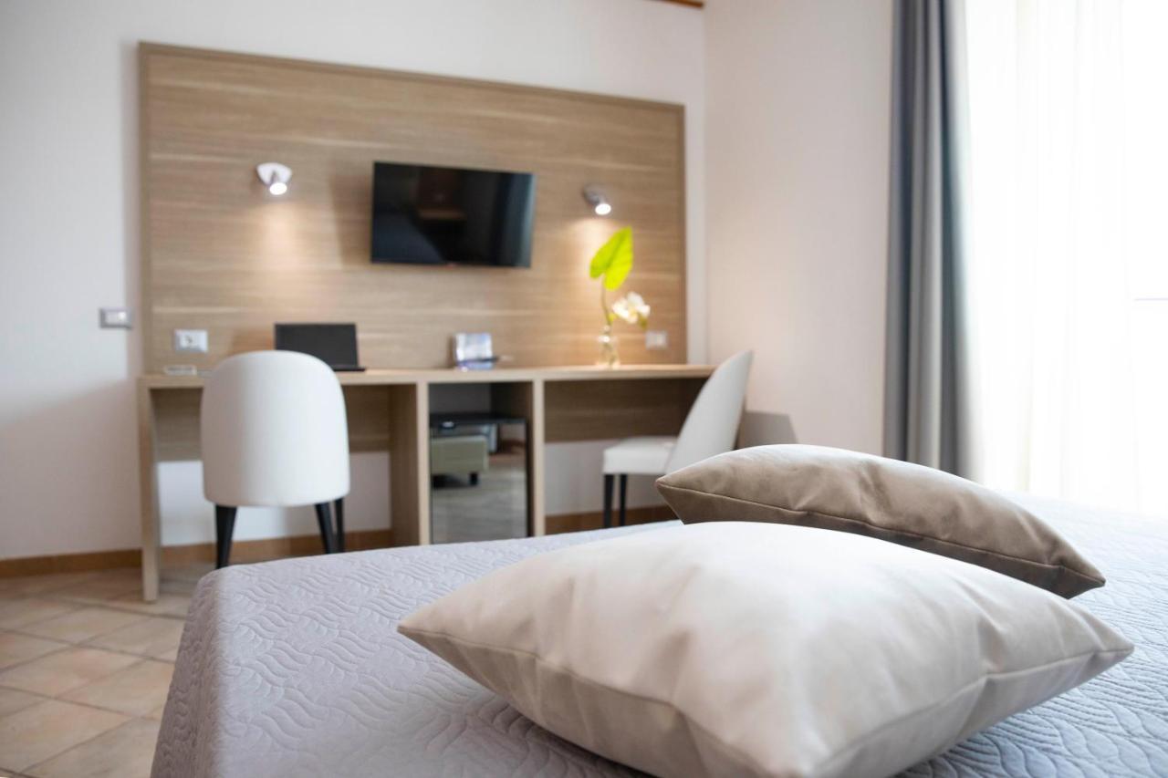 Pegasus Hotel Sassari Bagian luar foto