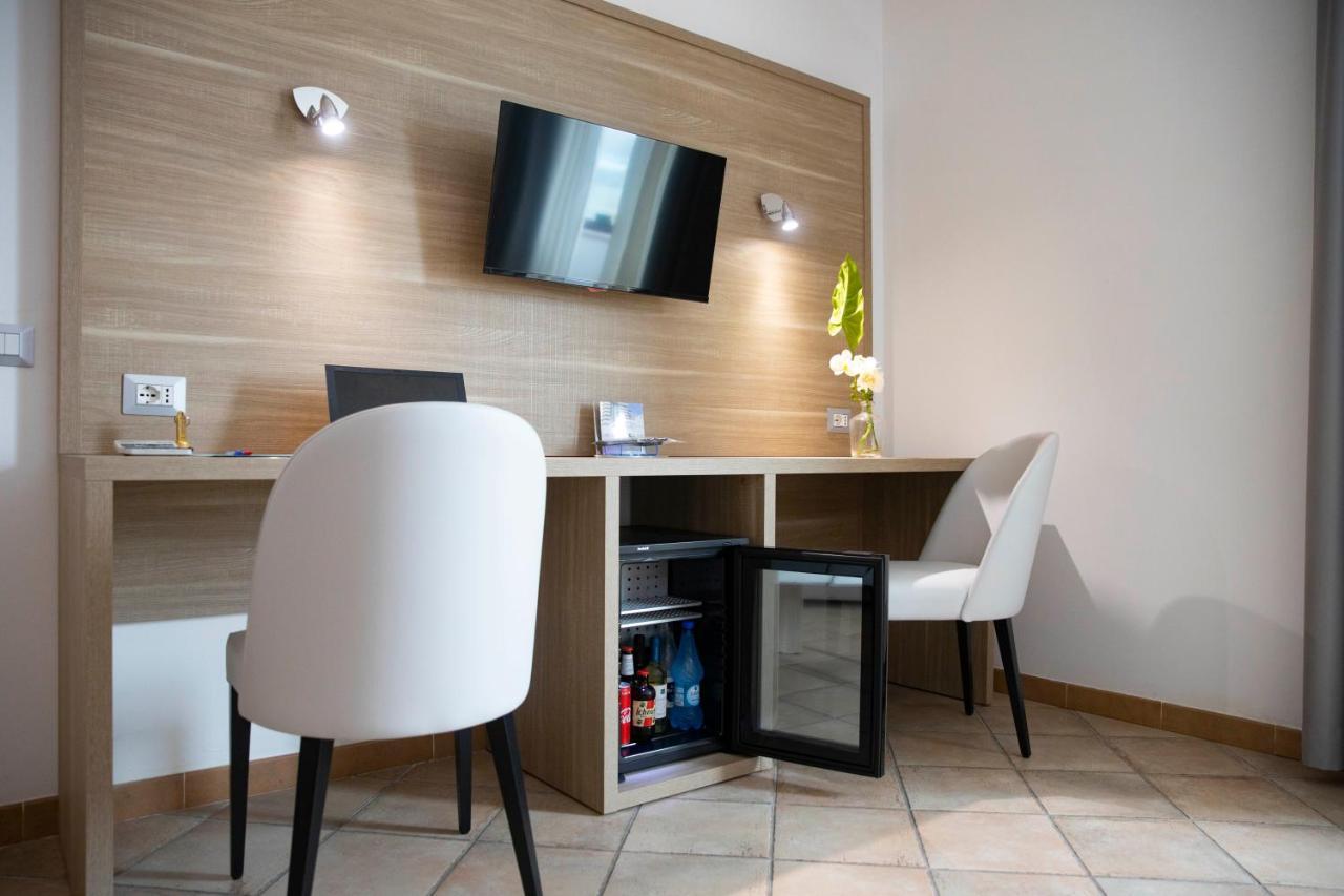 Pegasus Hotel Sassari Bagian luar foto